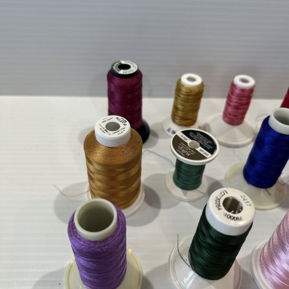 Lot Of 30 Floss Thread Colorful Sewing Quilting Embroidery Machine - Picture 3 of 9